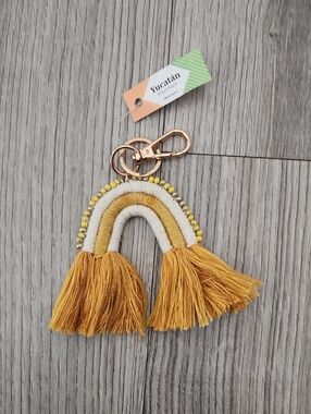 Yucatán Rainbow Tassel Keychain in Mustard and Cream